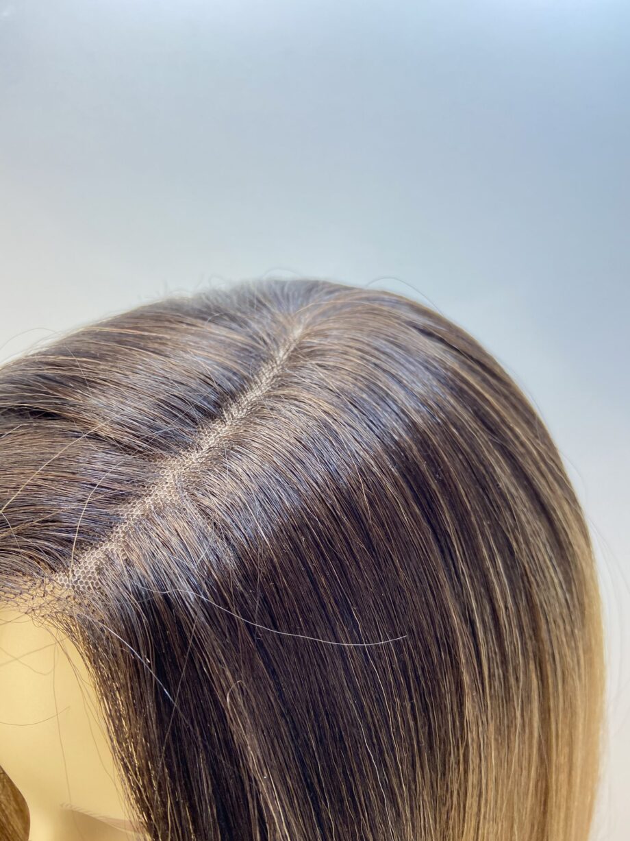 Blonde rooted long wig. Blls88