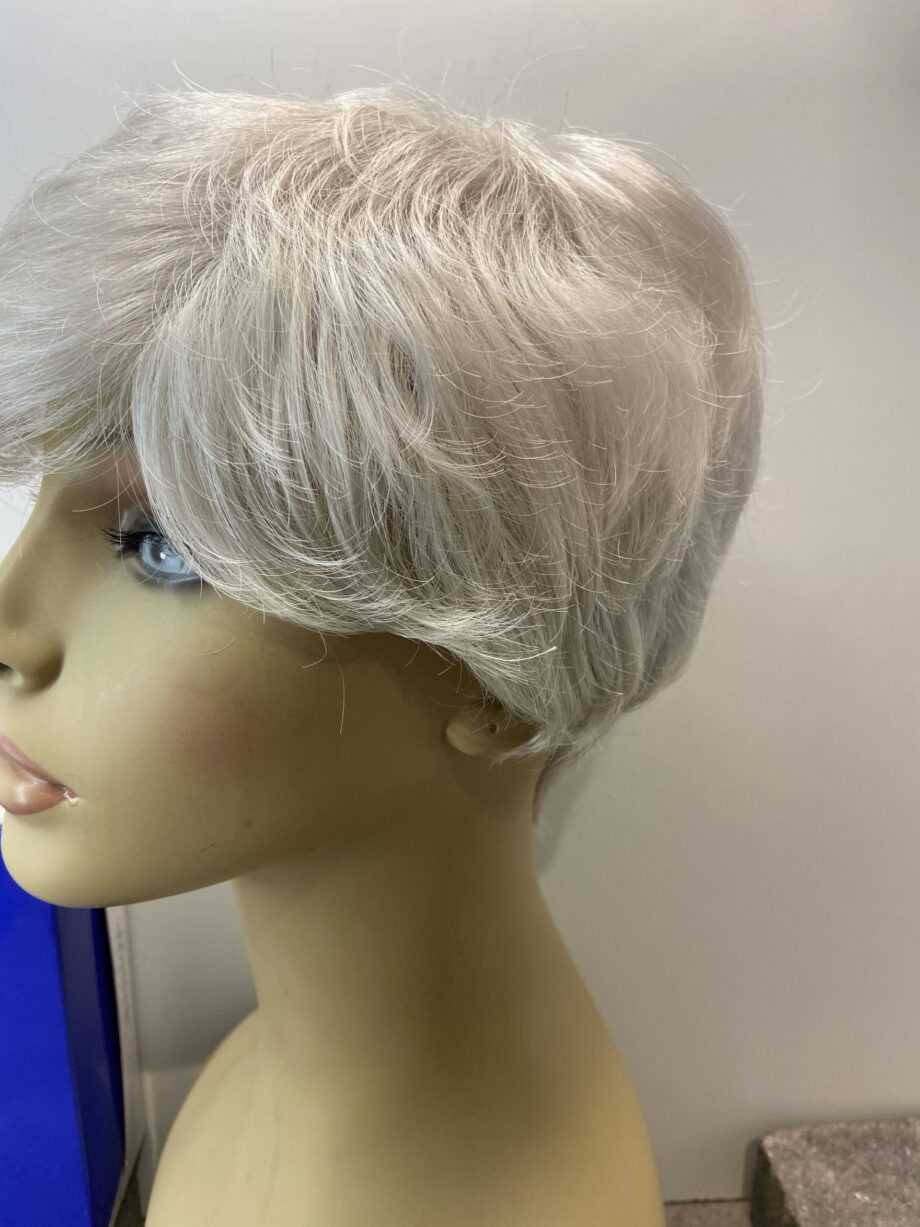 New Snow White wig. Wsw151