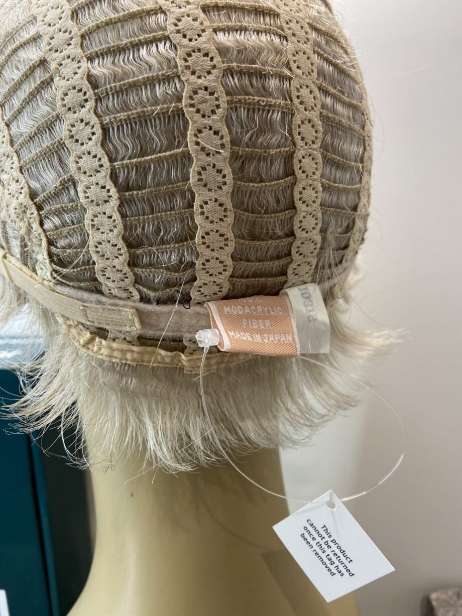 New blonde short wig. Blsw153