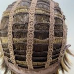 Short brown highlighted wig. Brss43