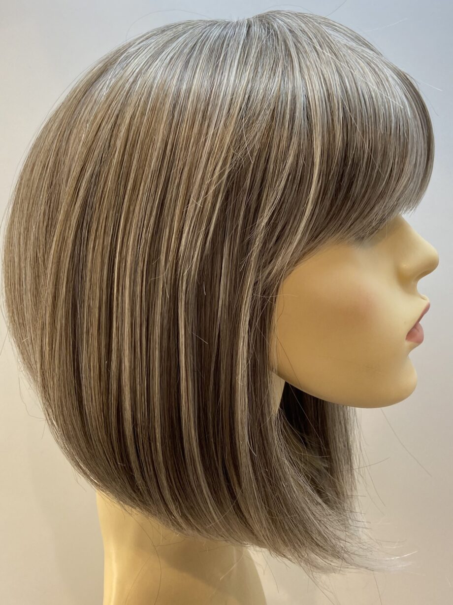 Ash blonde Bob. Blls95