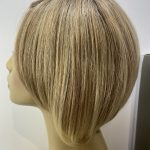 Stunning blonde mid length wig. Bblms145