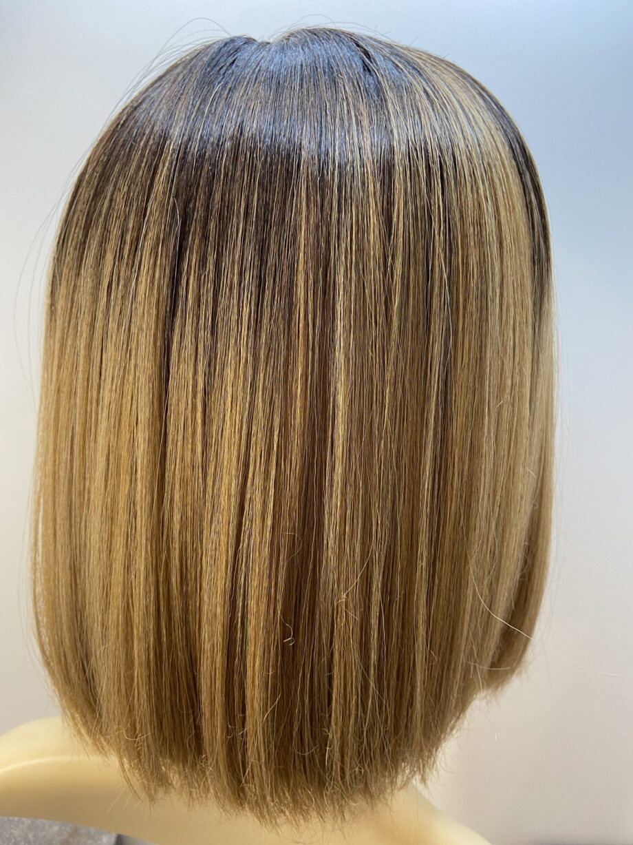 Blonde rooted long wig. Blls88