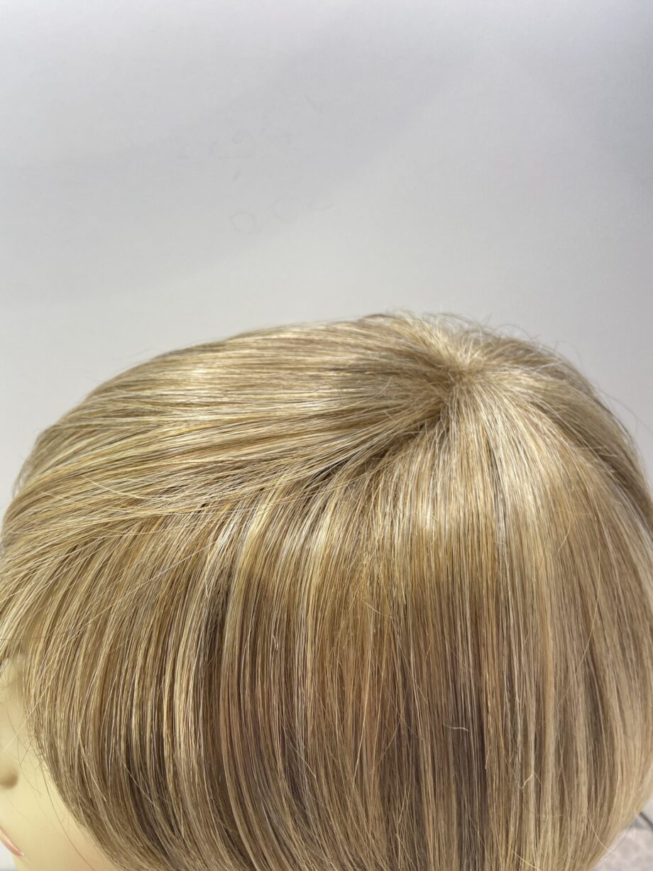 New petite blonde Bob. Blms107