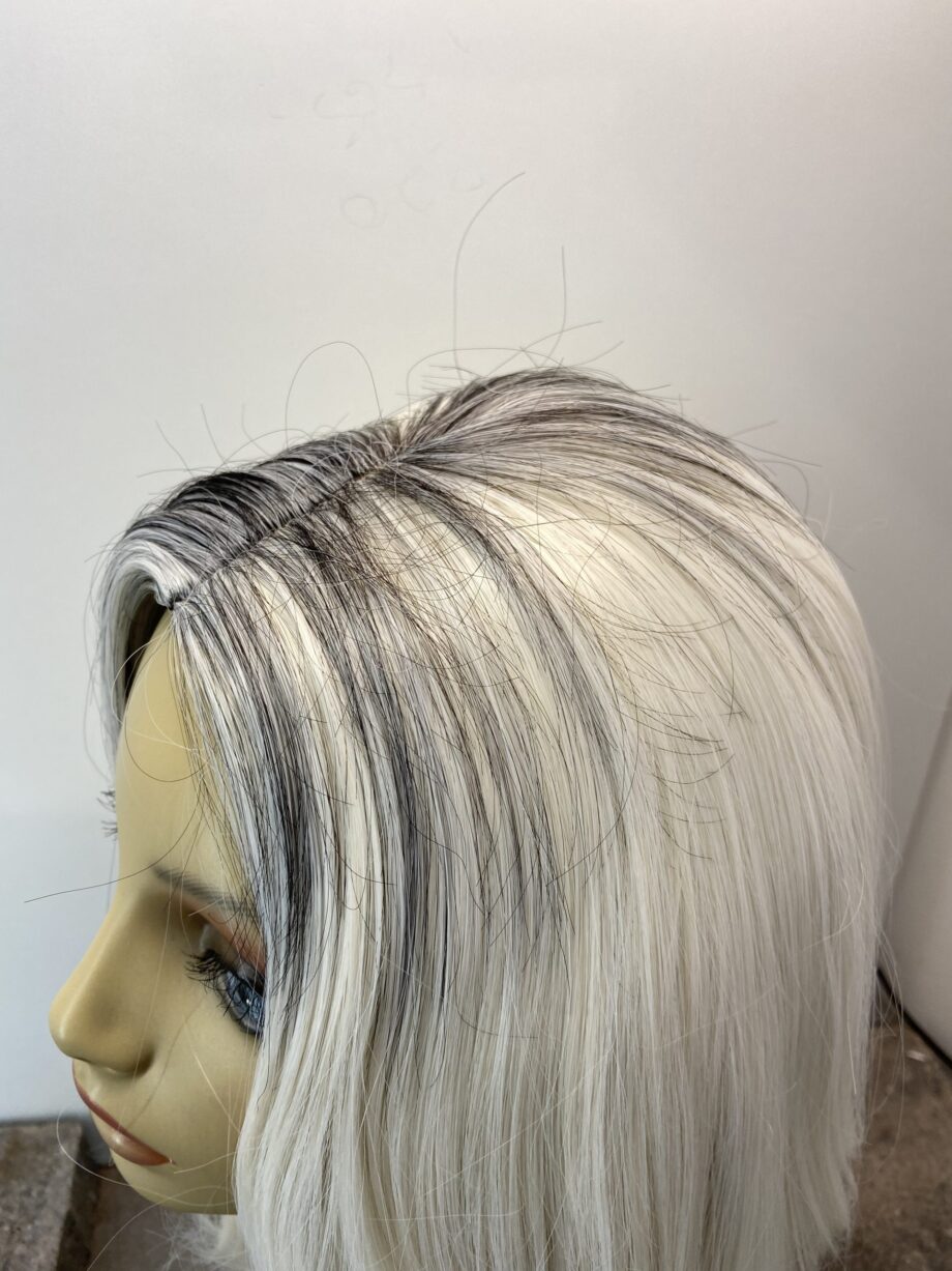 White with flash wig. Wls206