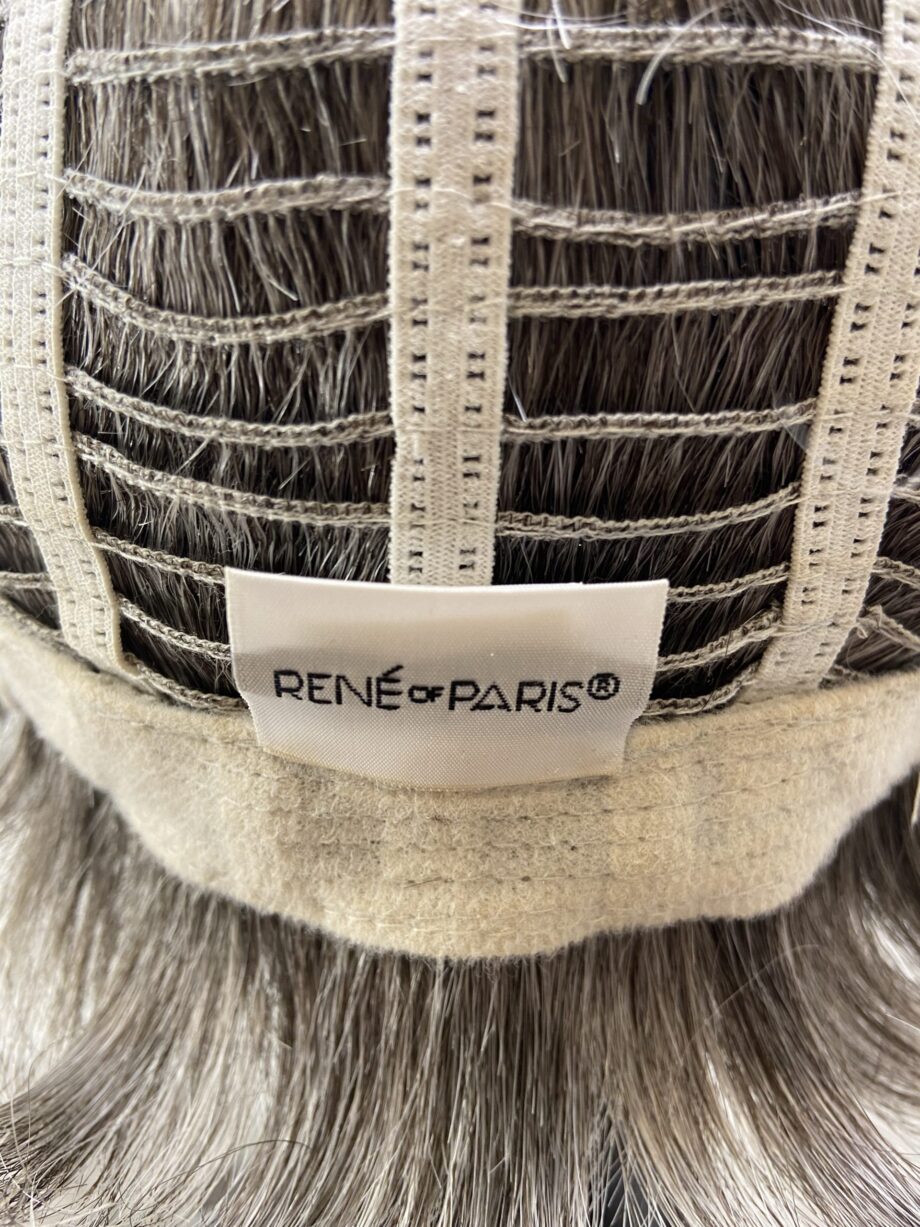 Short grey stylish wig. Gss7020