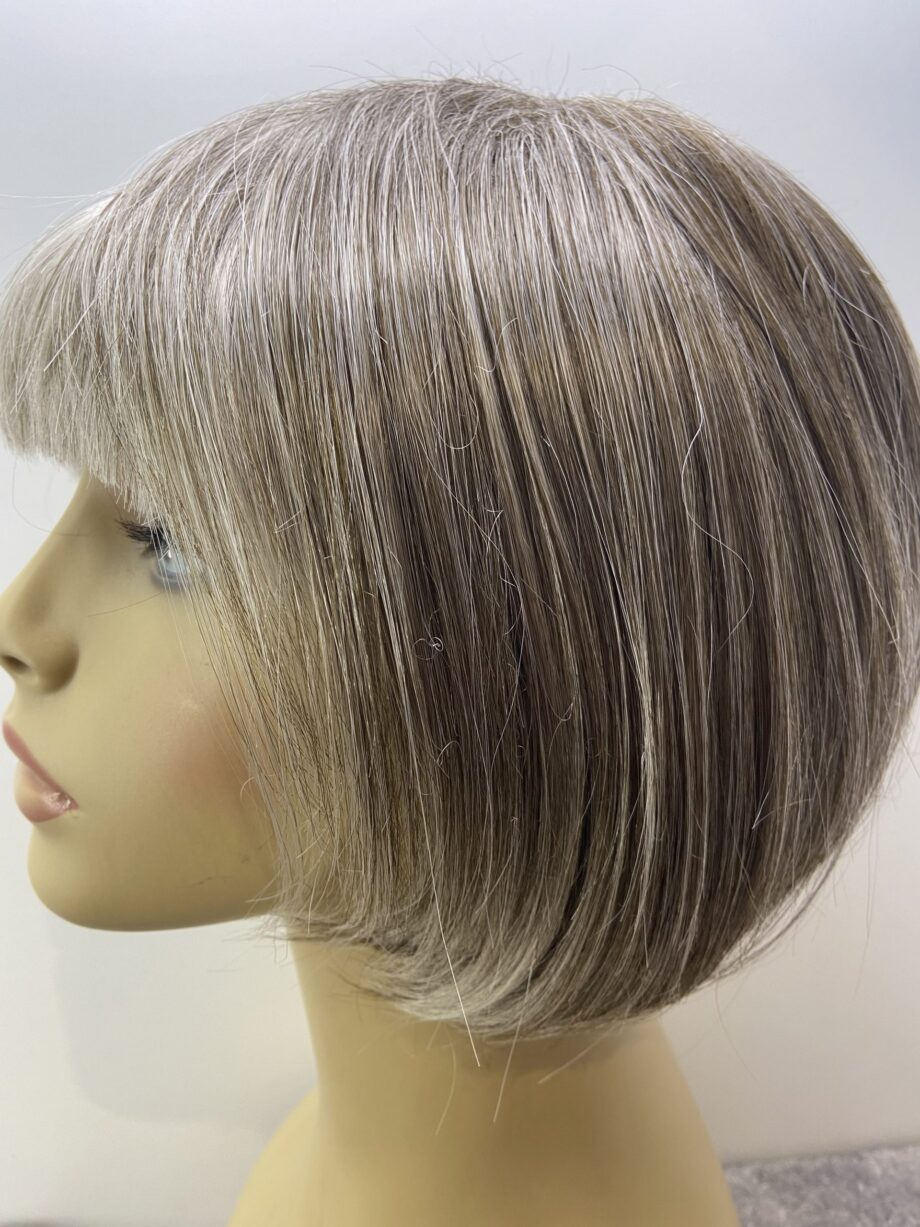 Ash blonde/ grey. Bob. Gms104