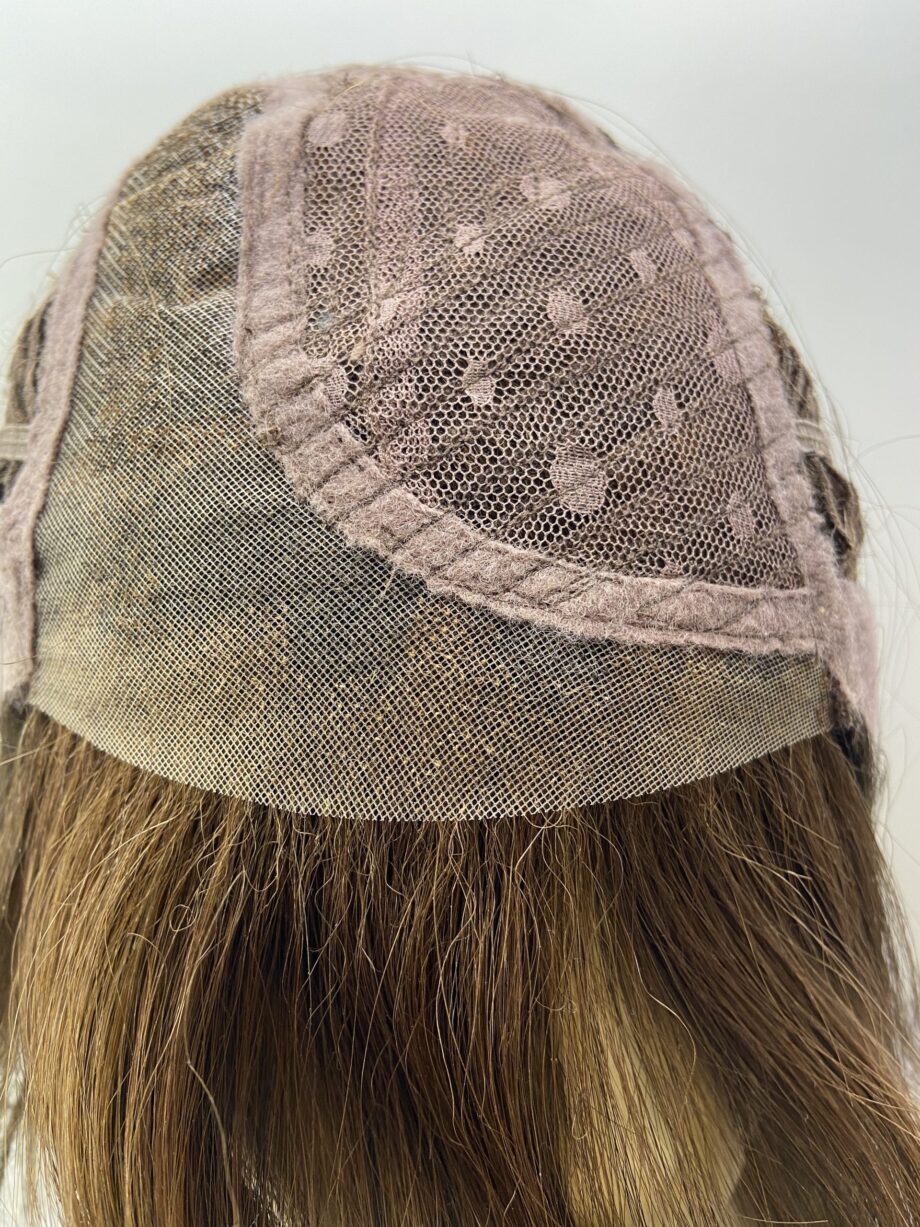 Cutting edge glazed mocha.  Brls109