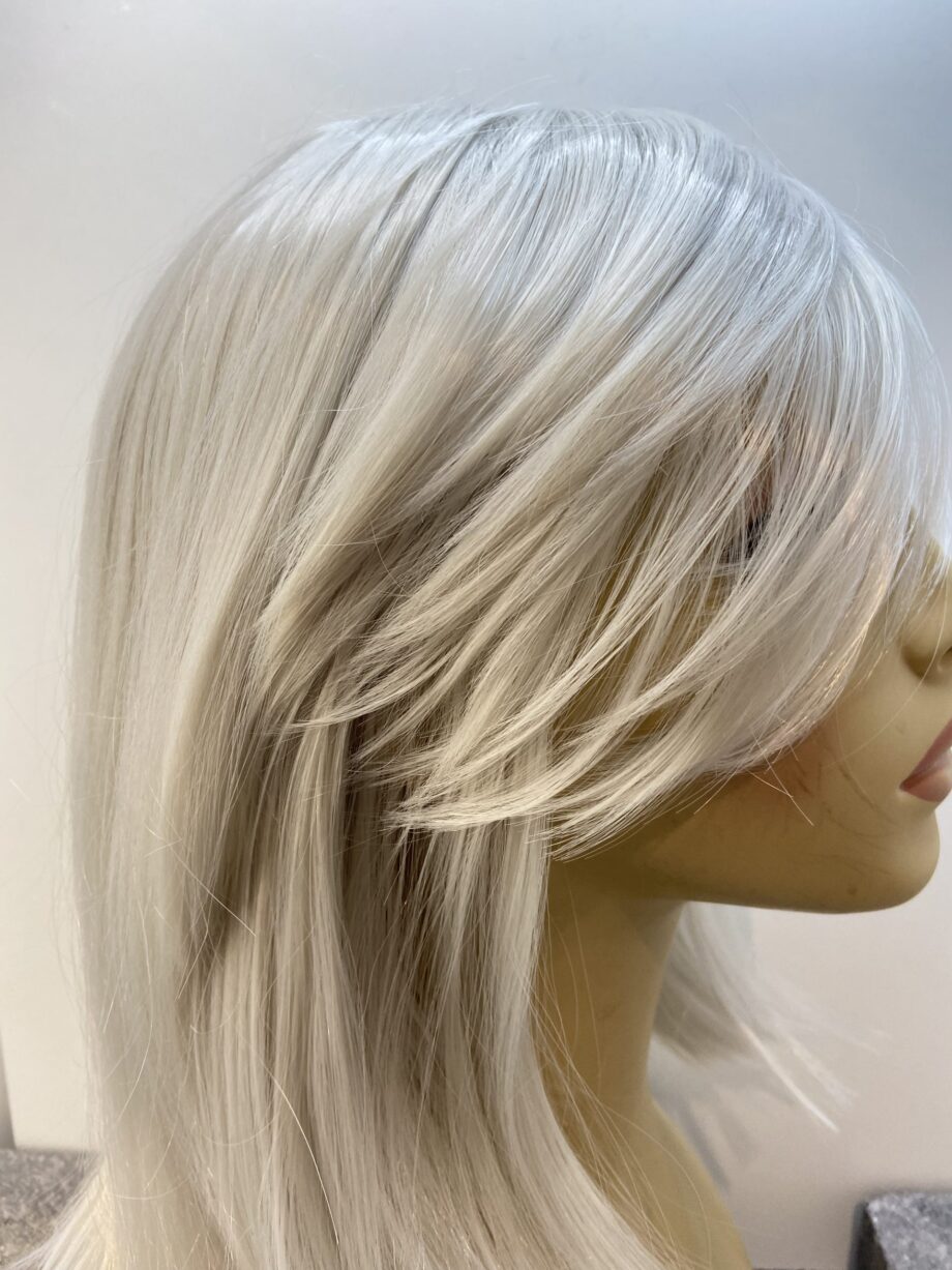 Silver white long sleek wig. Wls89
