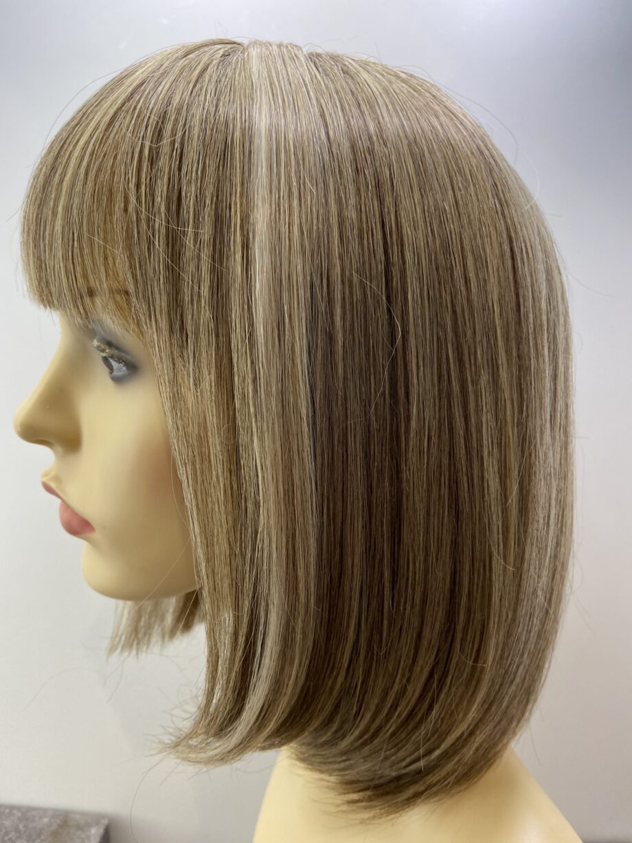 Ash blonde silky soft wig. Blls42