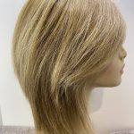 Blonde medium wig. Plblms45