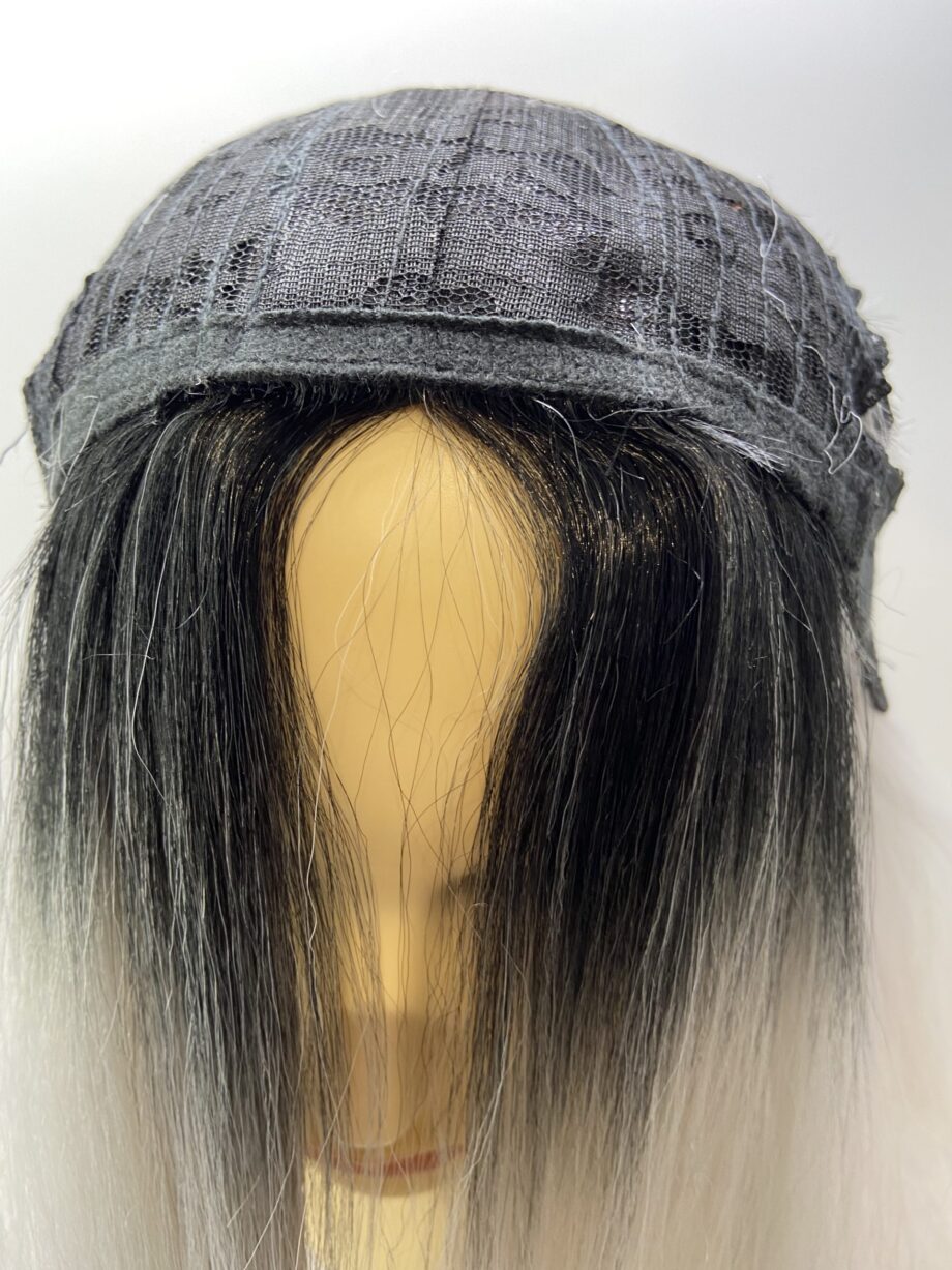 Rooted silver wig. Plgls535