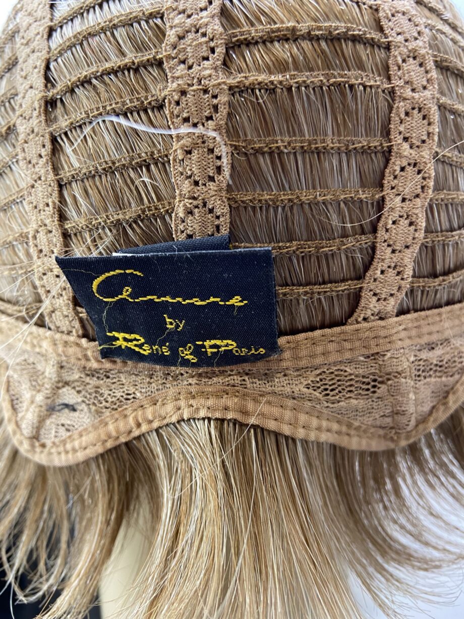 New highlighted blonde short wig. Bblss179