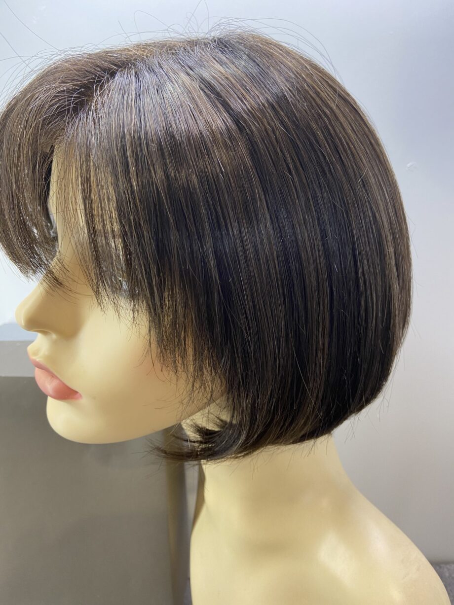 Mid length chocolate brown wig. Bbrms160