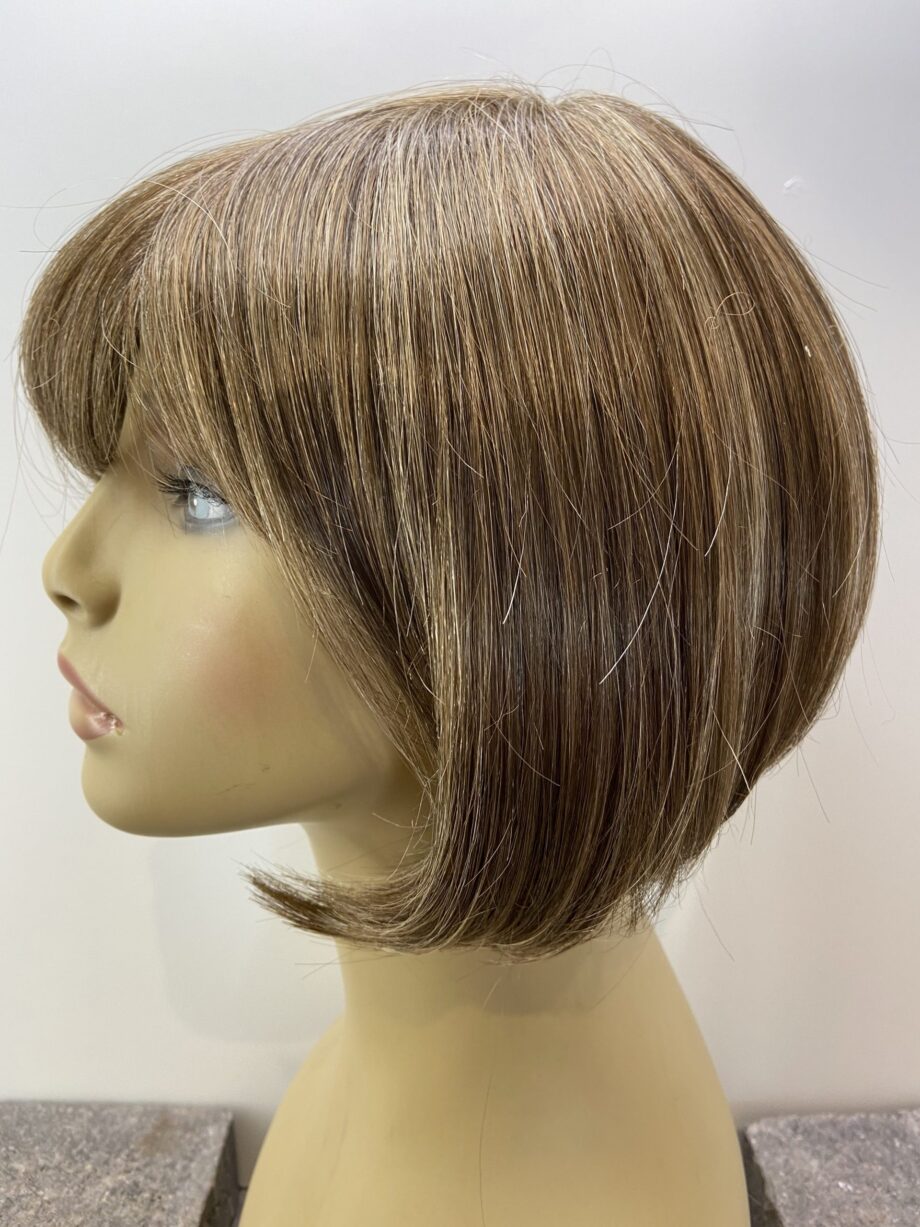 Stylish brown wig. Bbrms163