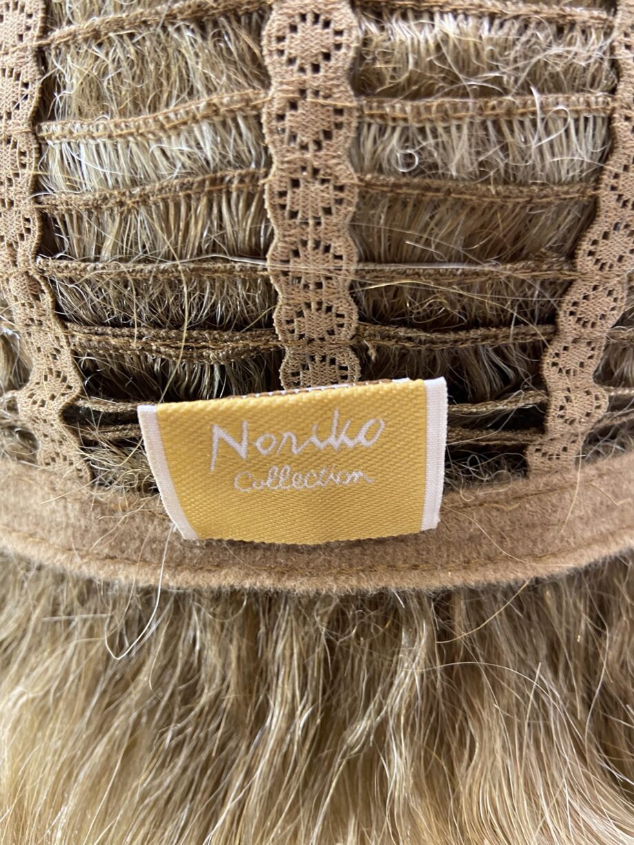 Noriko spring honey wig. Bbllw178