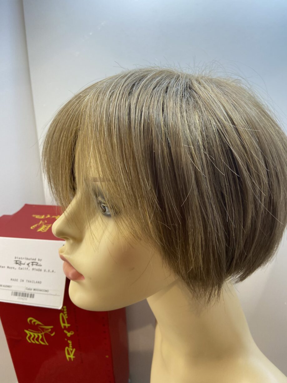 Sleek stylish blonde. Bblss169