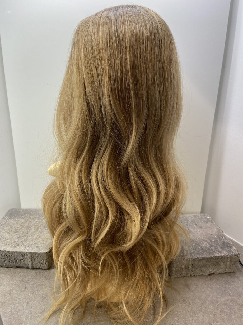 Extra long new rooted blonde. Nbllw529