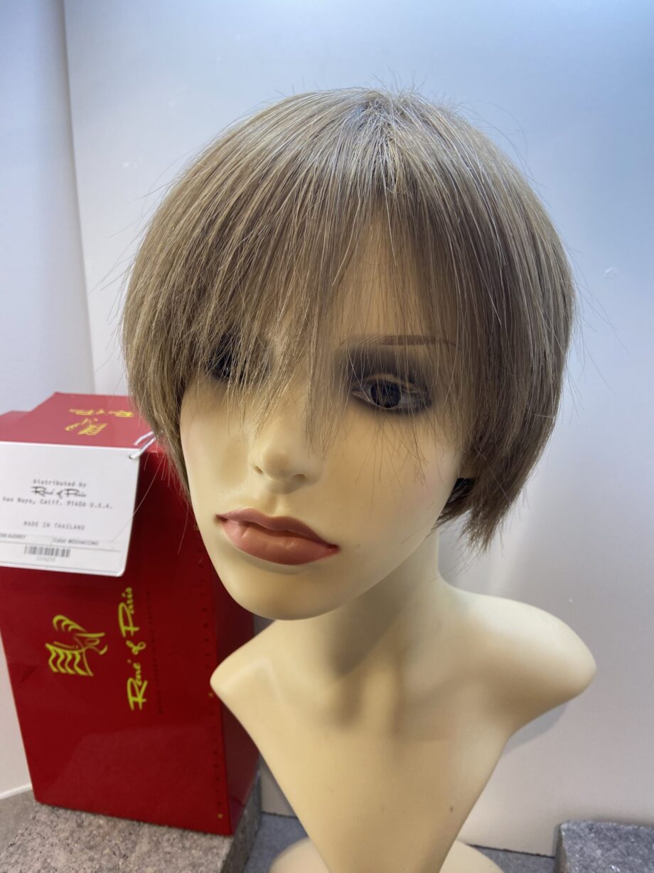 Sleek stylish blonde. Bblss169