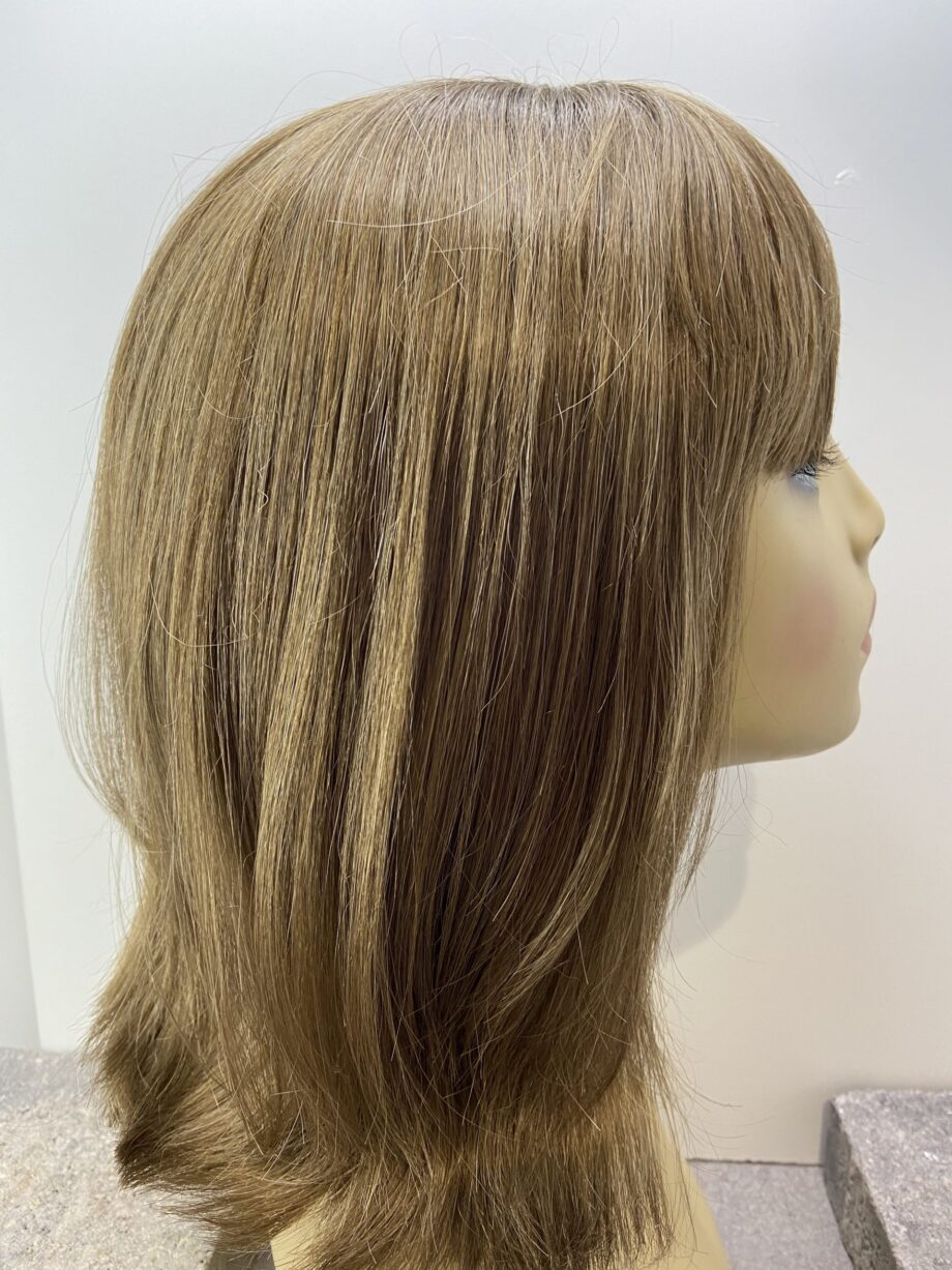 Gorgeous brown long wig. Plbrls542