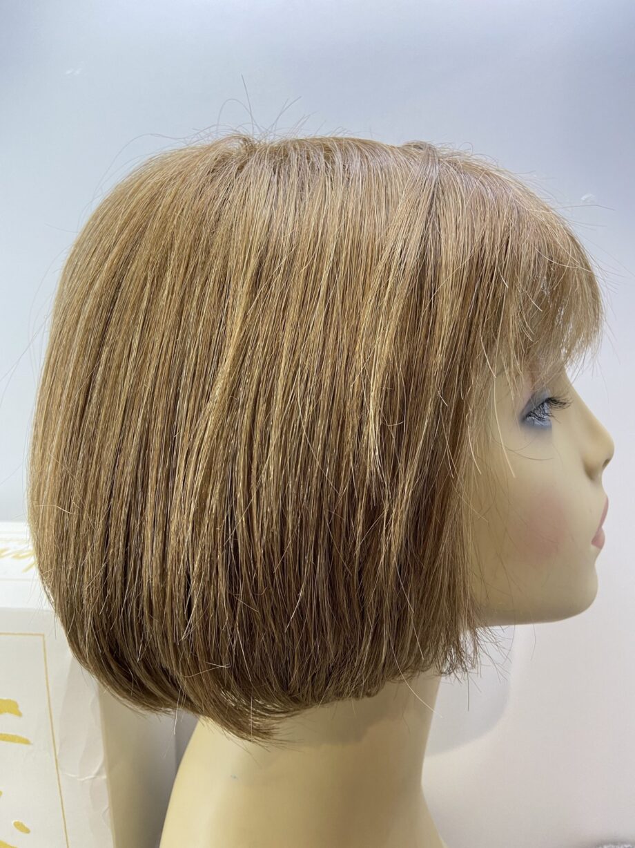 Sandy brown. Bbrss177