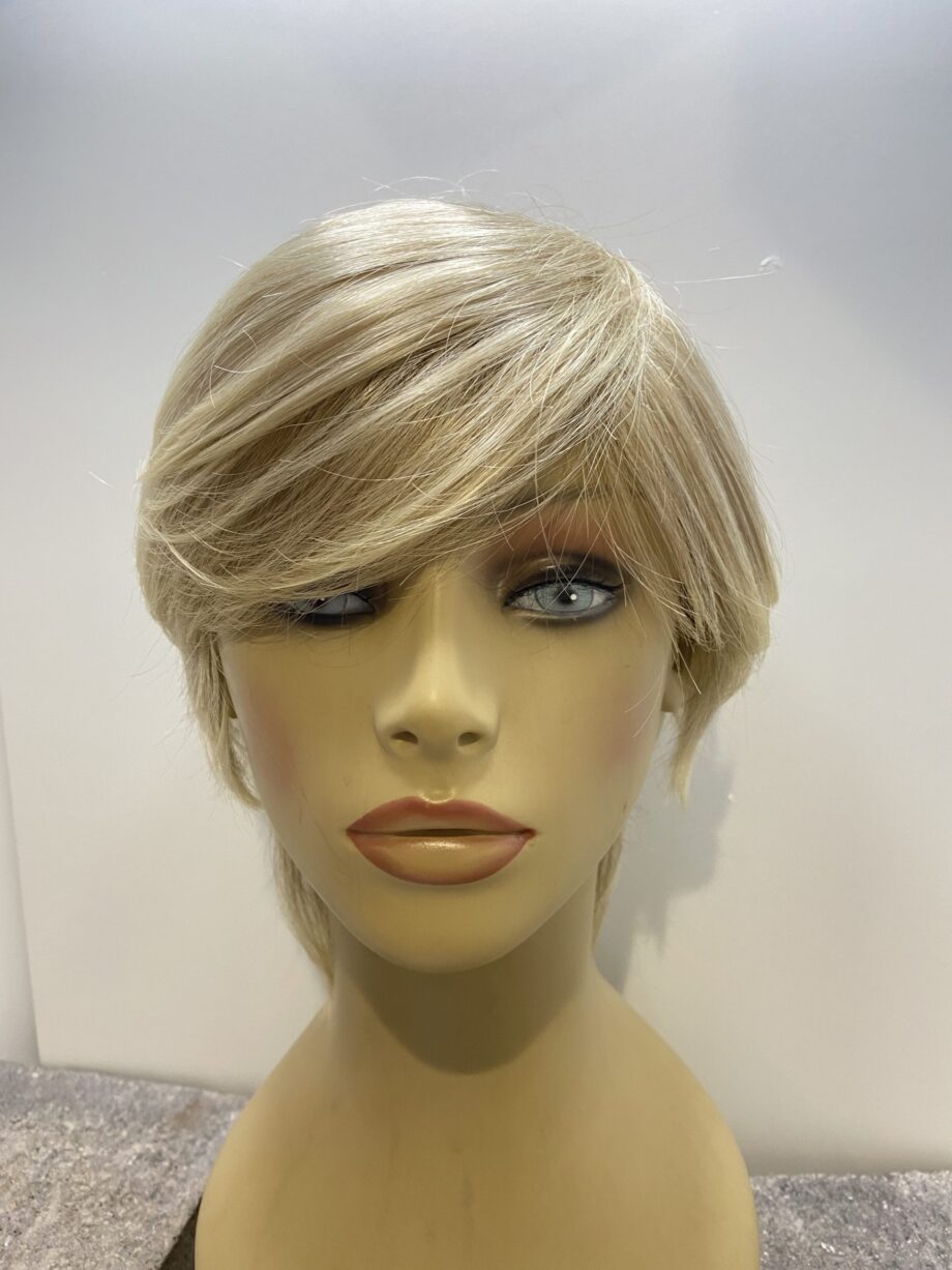 Blonde short hair world. Plblss527