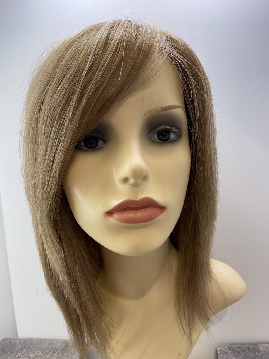 Long blonde highlighted. Plblls523