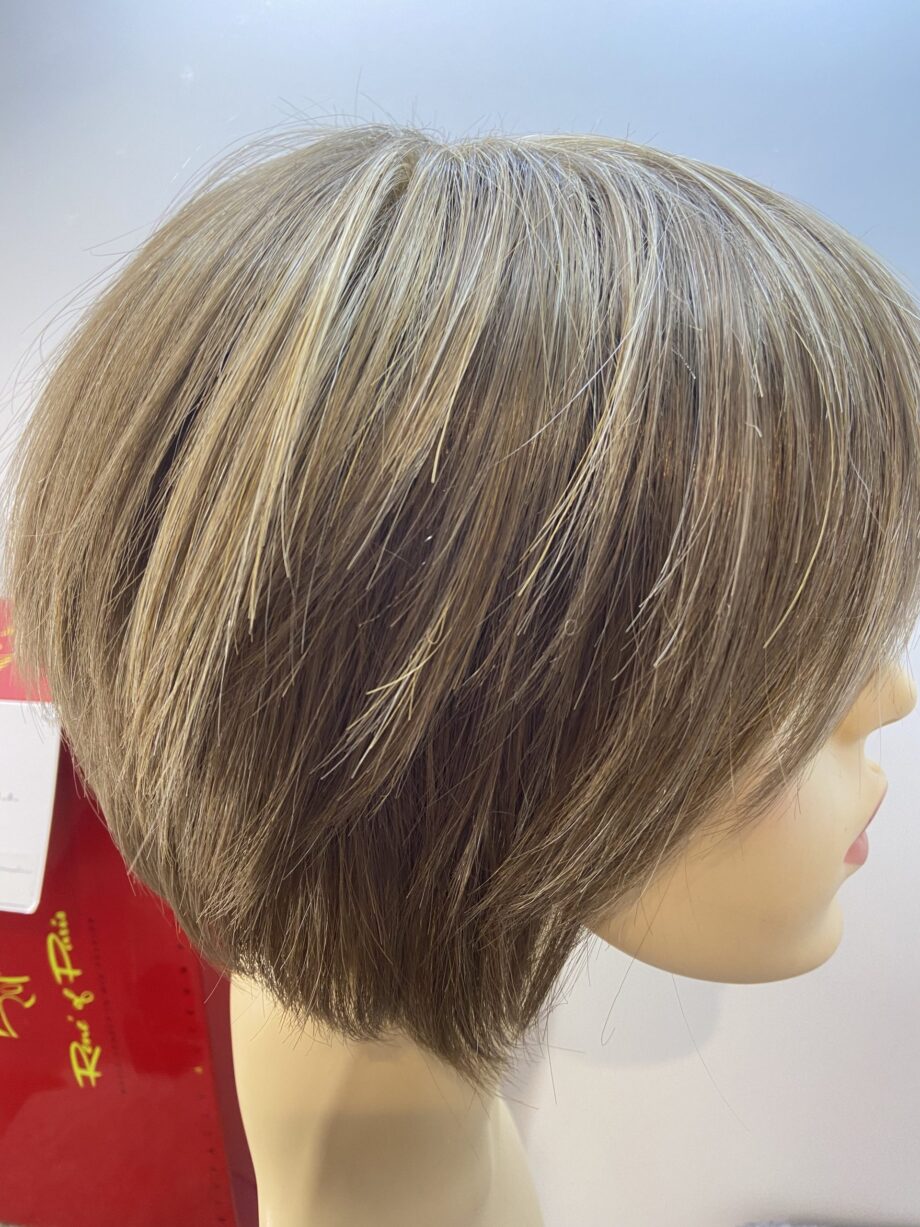 Sleek stylish blonde. Bblss169