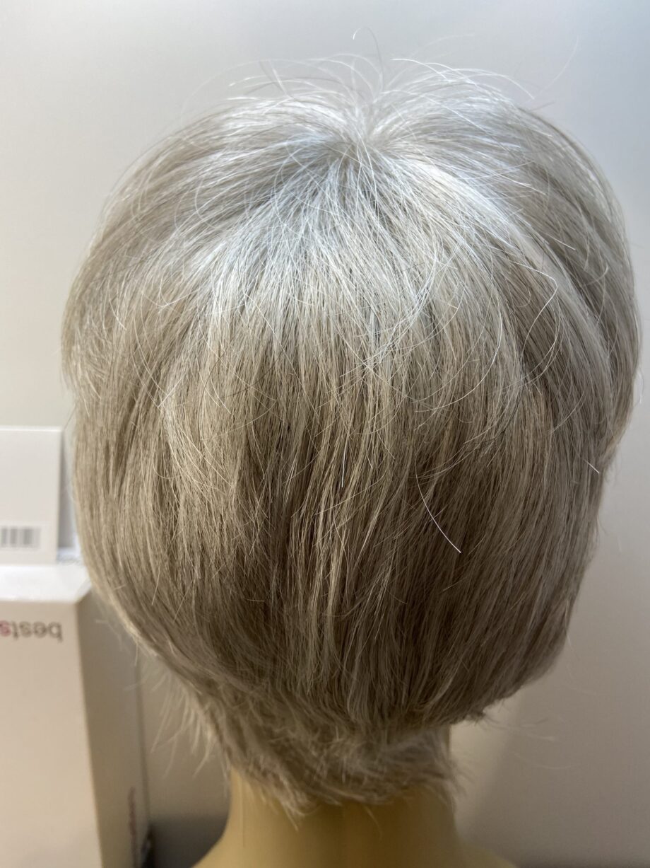 Light platinum grey. Bgss167