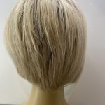 Blonde rooted mid length wig. Plblms544