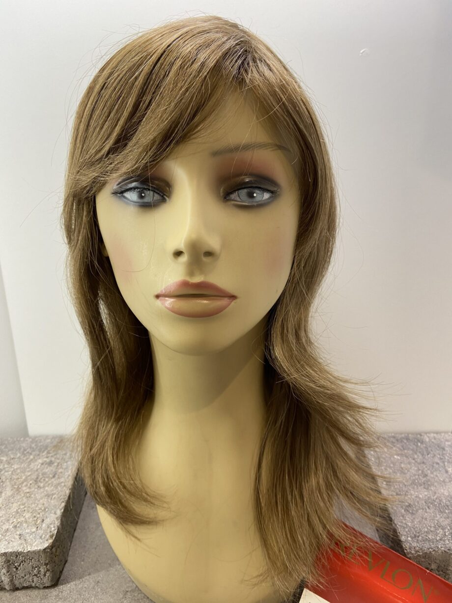 New Sandy brown long wig. Blls39