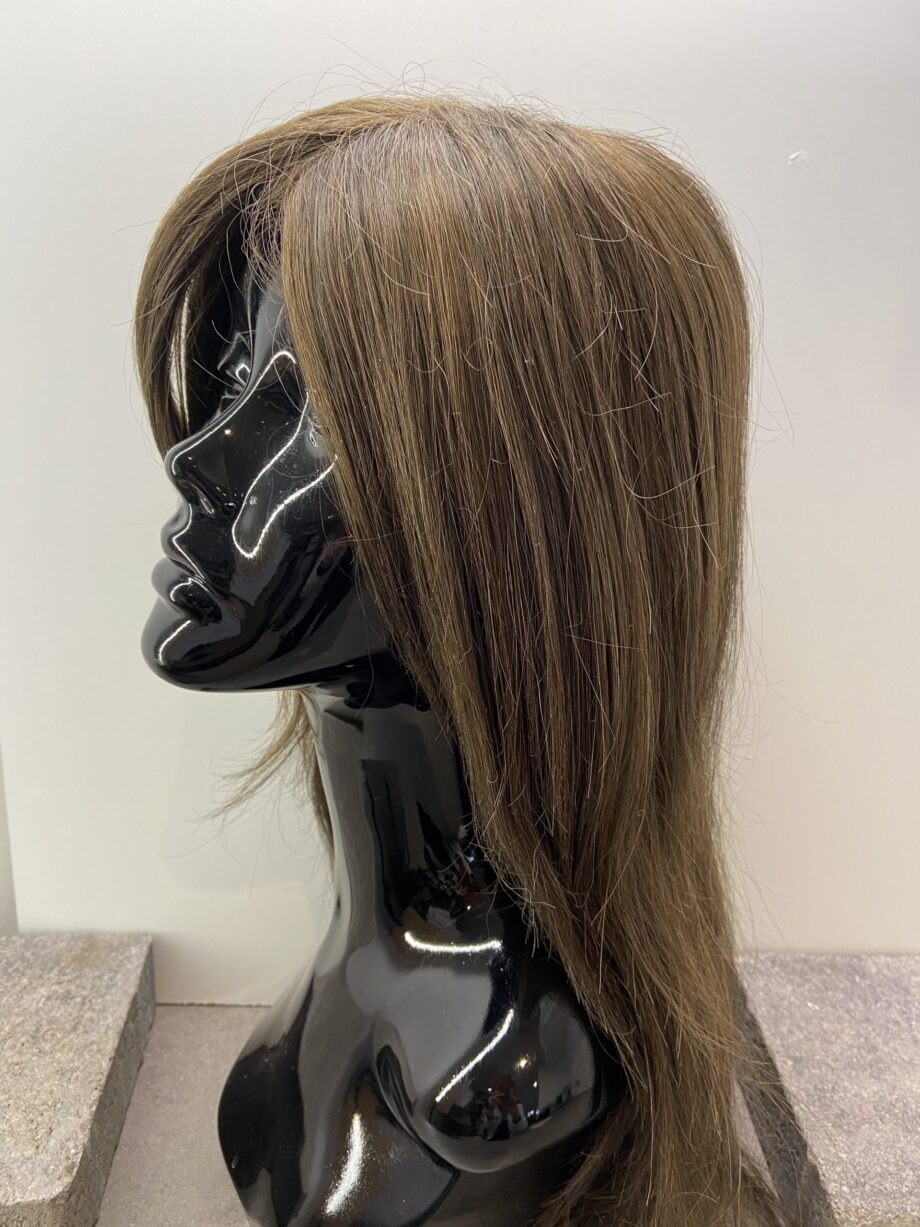 Long dark brown wig. Brls31
