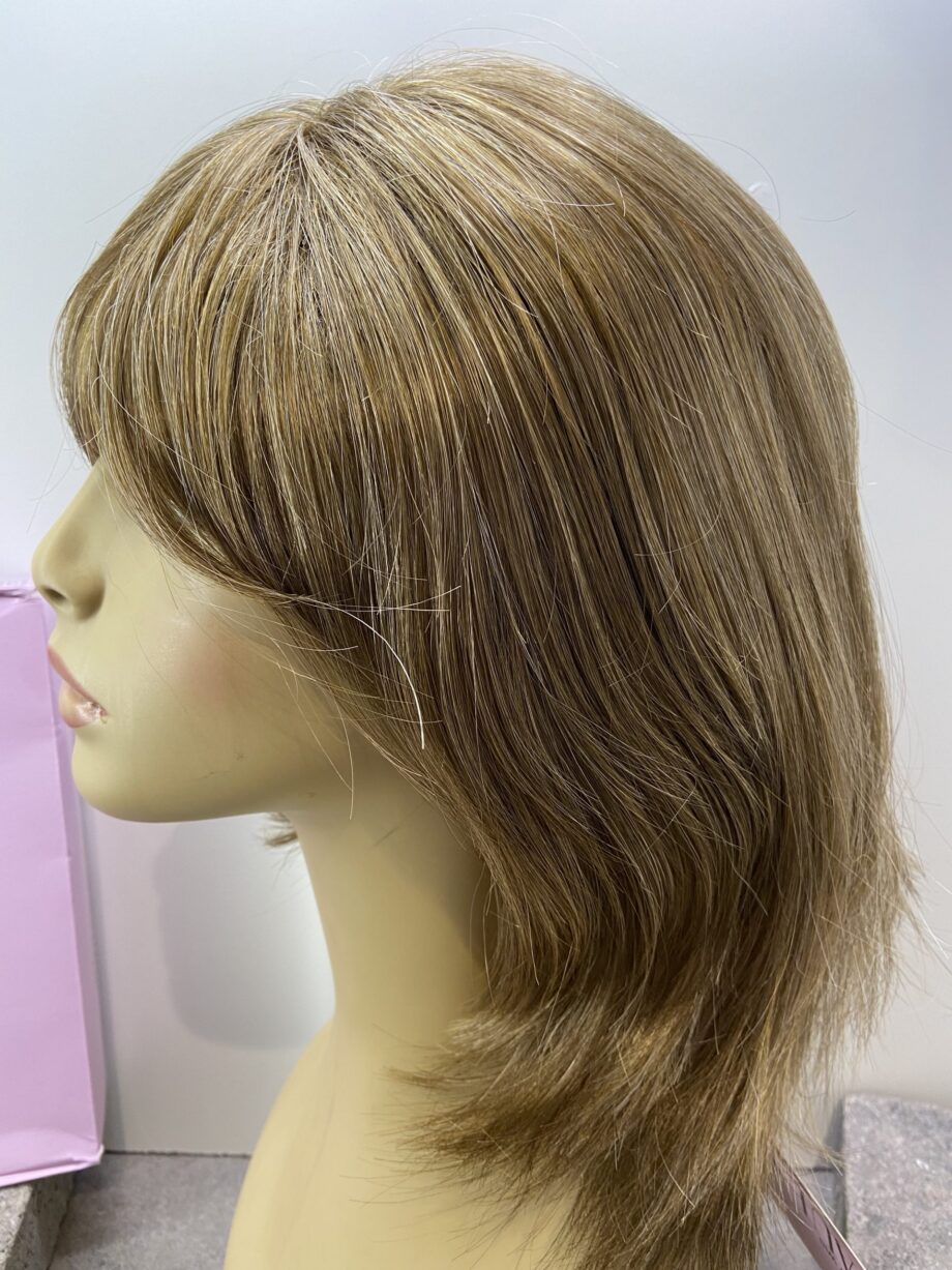 Dark blonde new wig. Bblls195