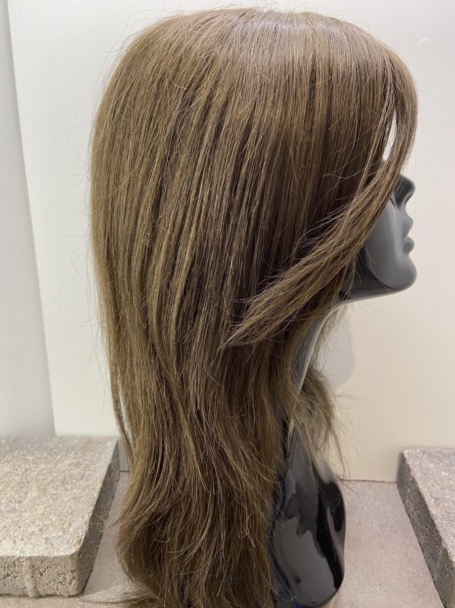 Long dark brown wig. Brls31