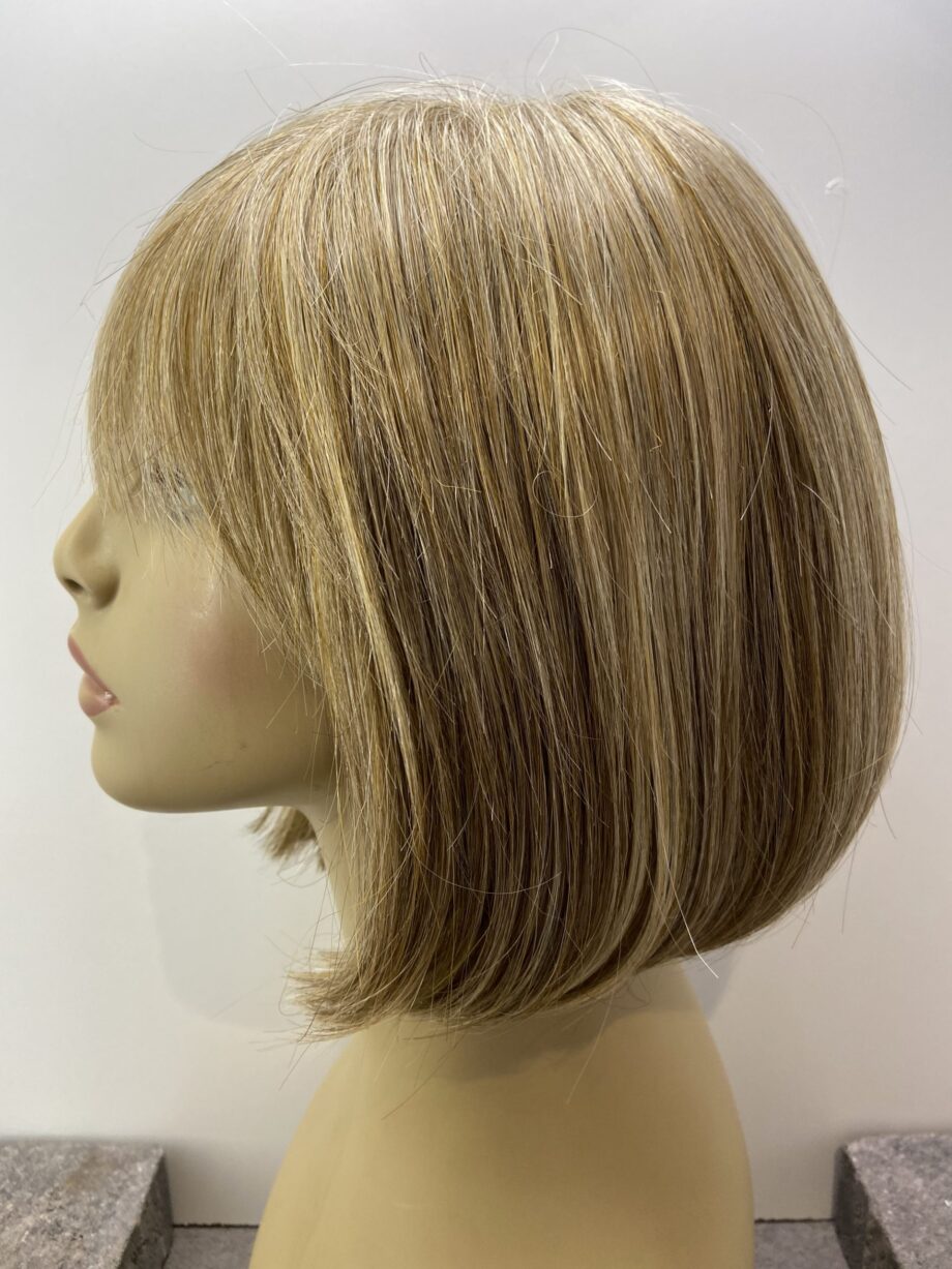 Soft cap blonde Bob. Blms307