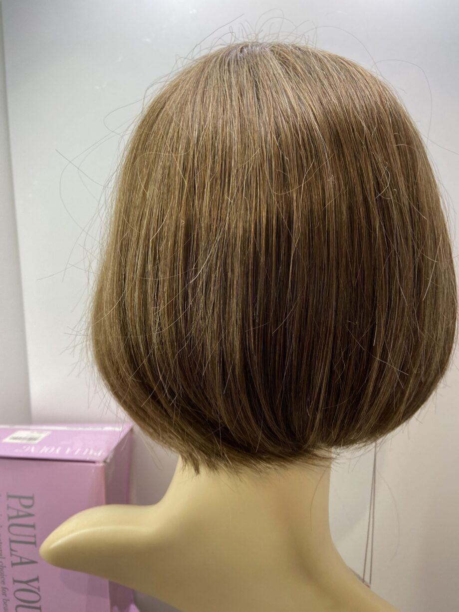 New brown wig. Tags on. Bbrms196