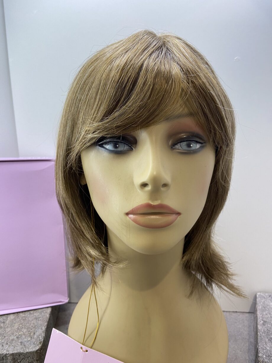 Dark blonde new wig. Bblls195