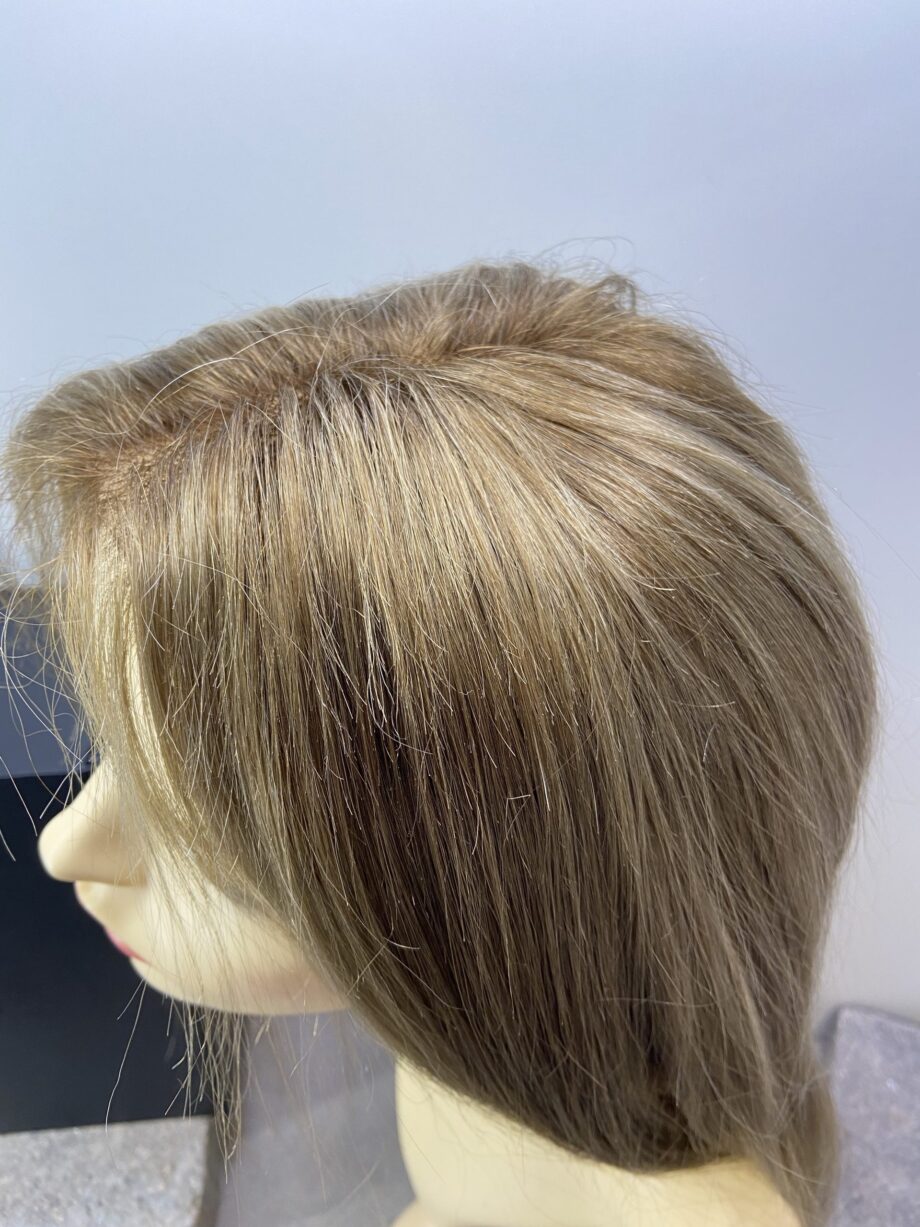 Long blonde new soft cap wig. Bblls191