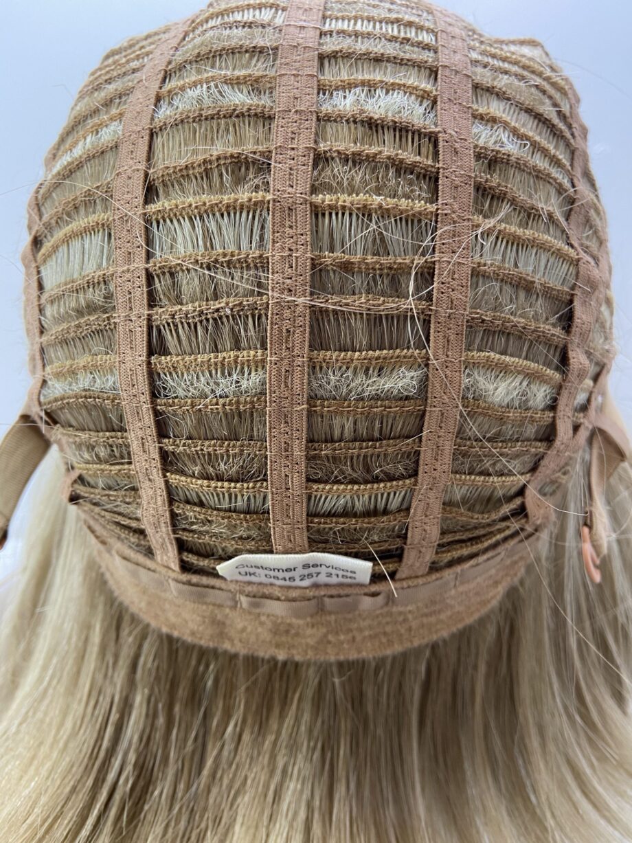 New blonde wig. Bblms180