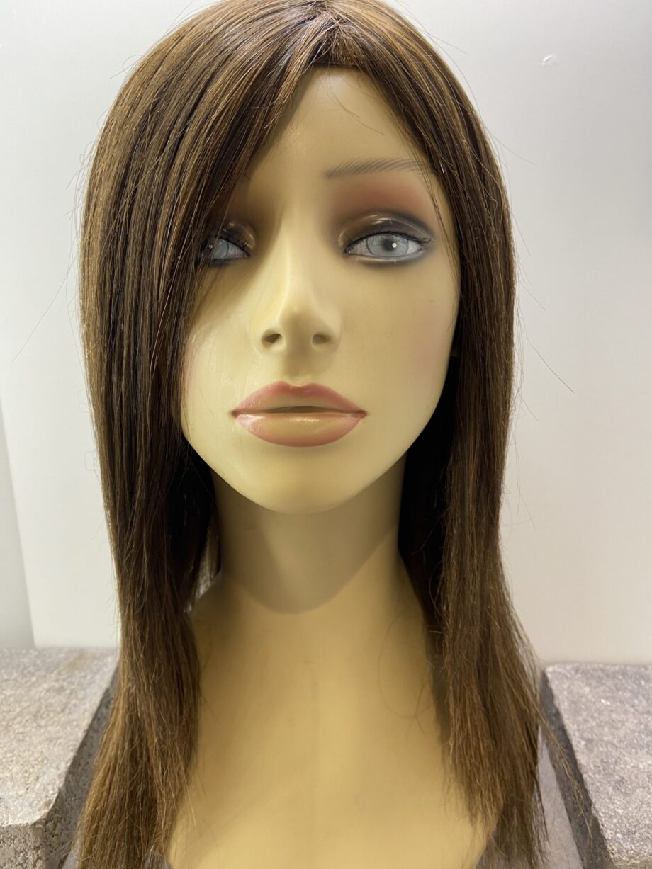 Long highlighted brown wig. Brls32