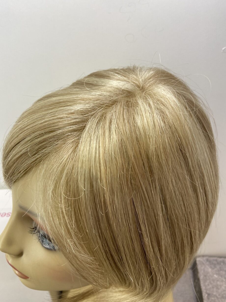 New blonde wig. Bblms180