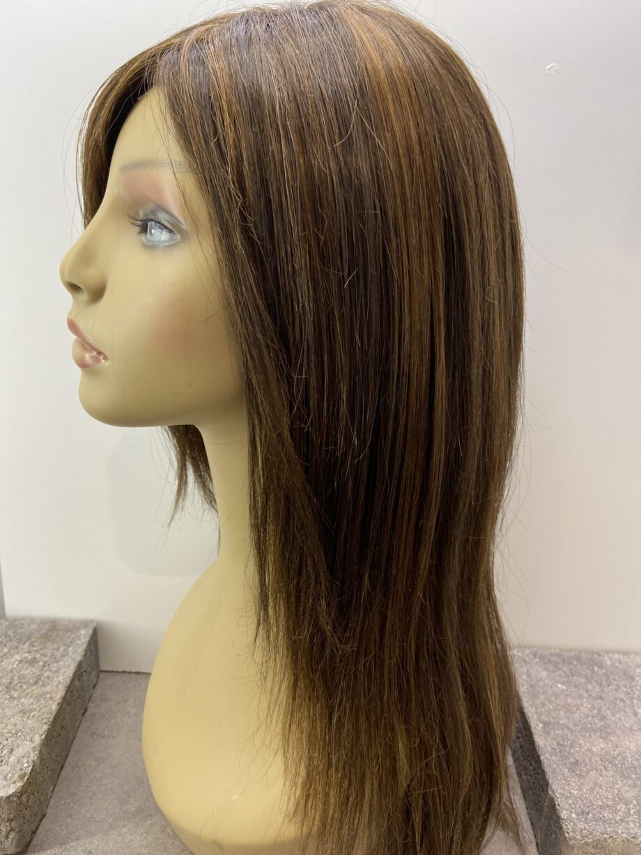 Long highlighted brown wig. Brls32
