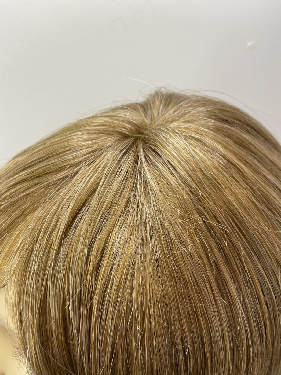 Dark blonde new wig. Bblls195