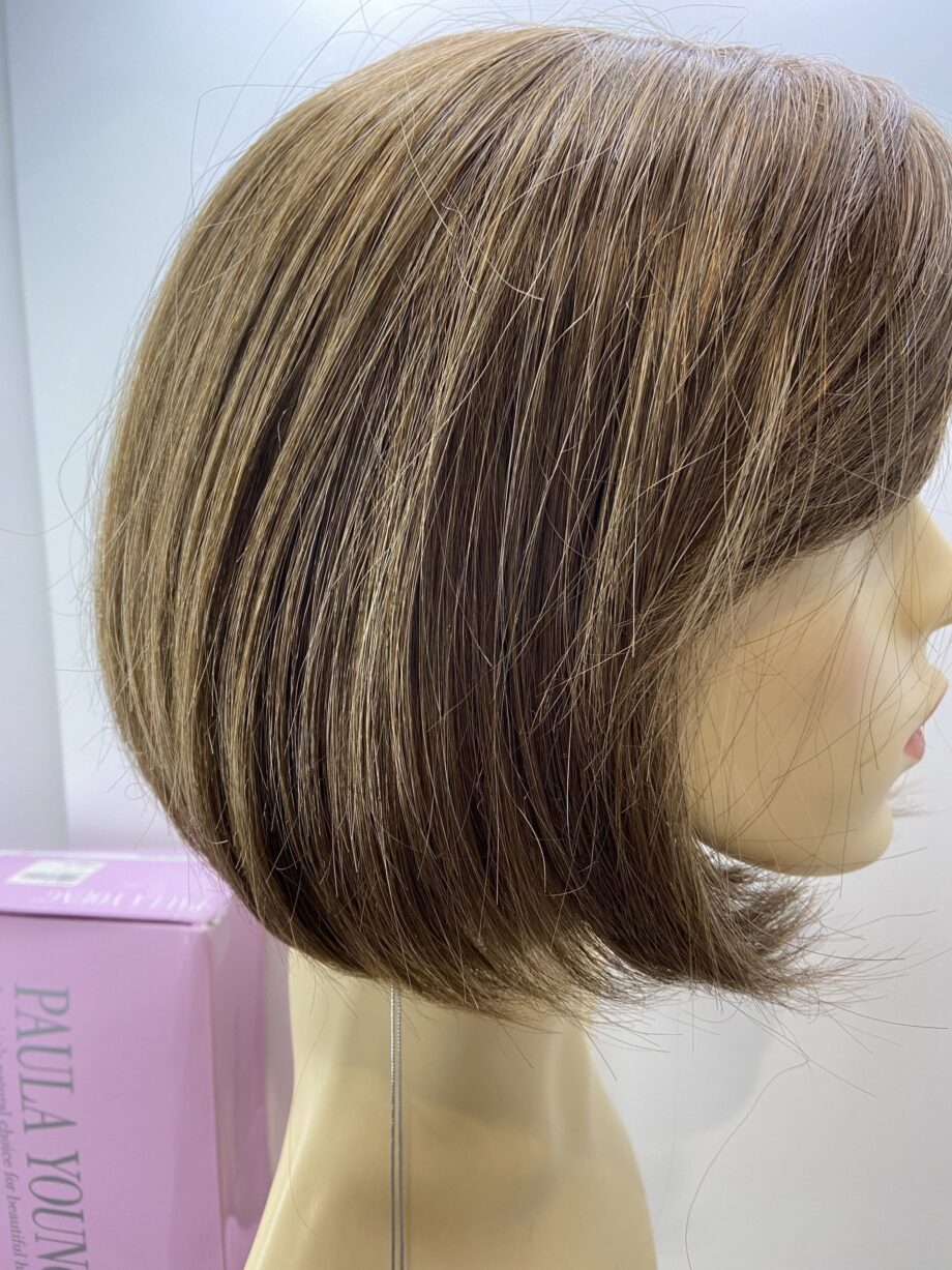 New brown wig. Tags on. Bbrms196