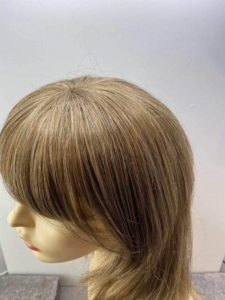 Long light brown wig. Brls310