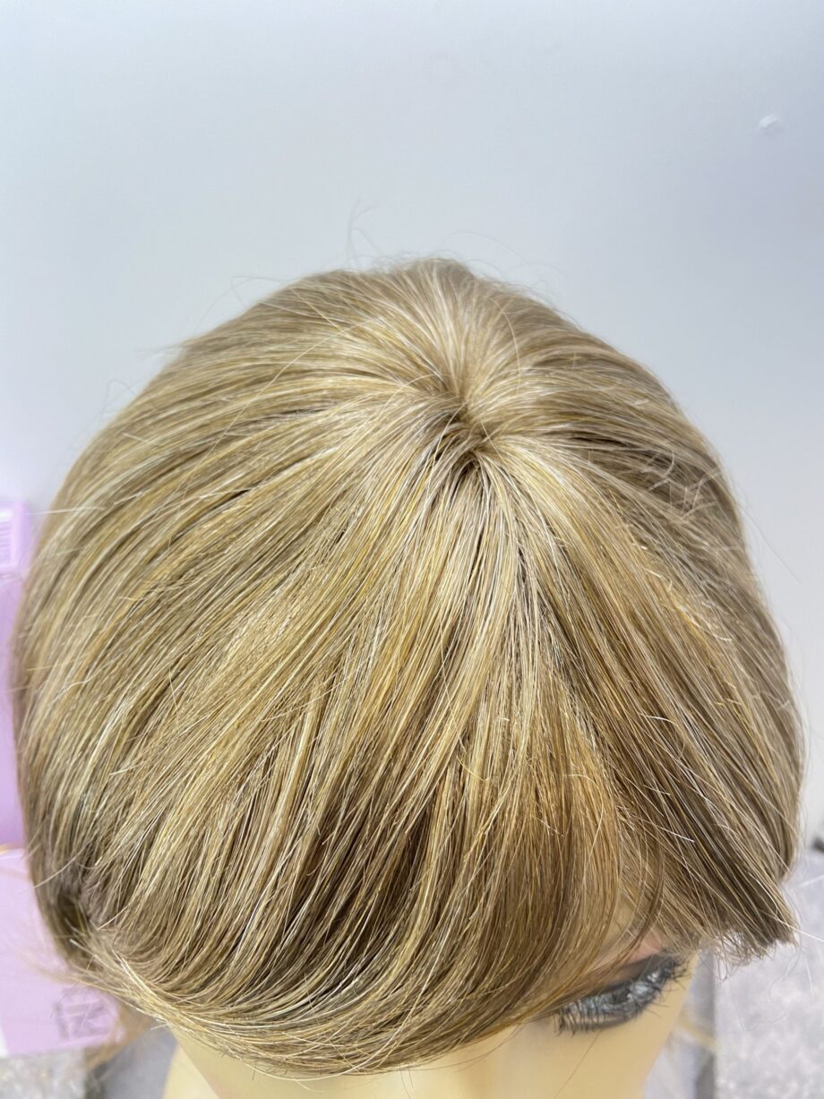 Dark blonde new wig. Bblls195