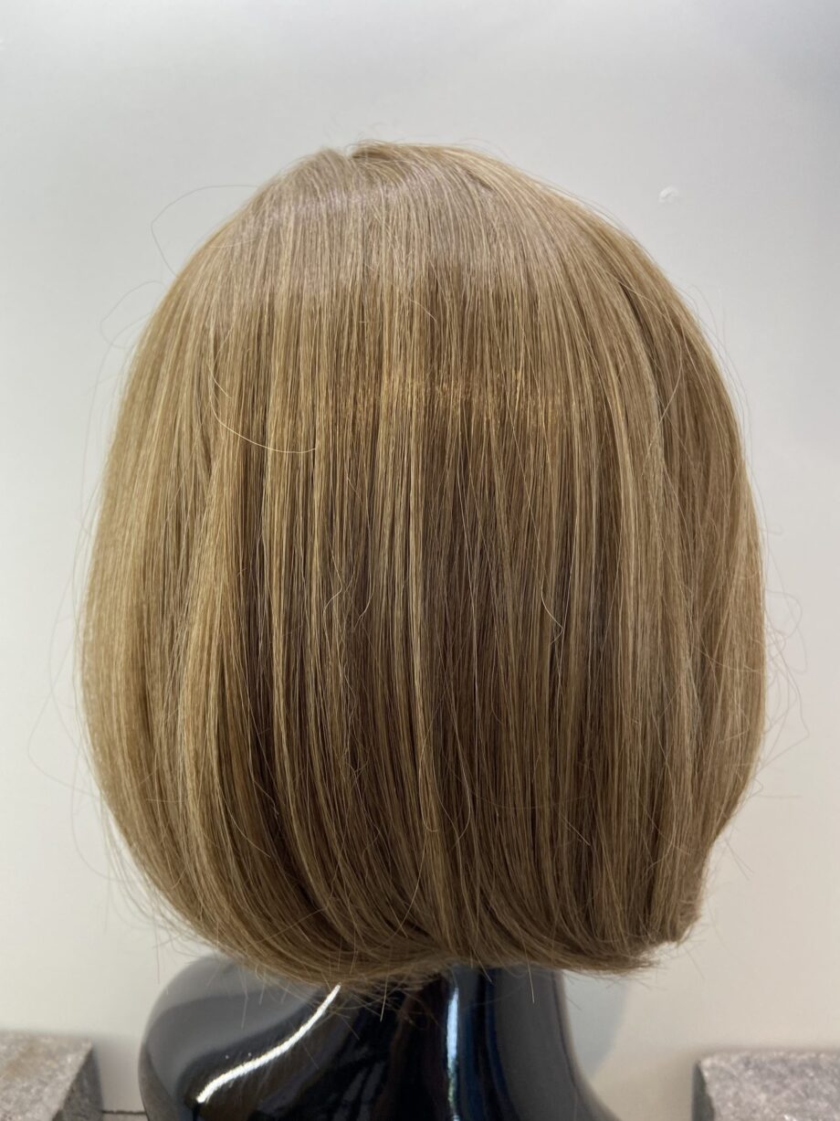 Light brown mid length wig. Brms305