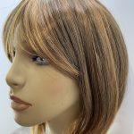 Shiny brown highlighted wig. Brms302
