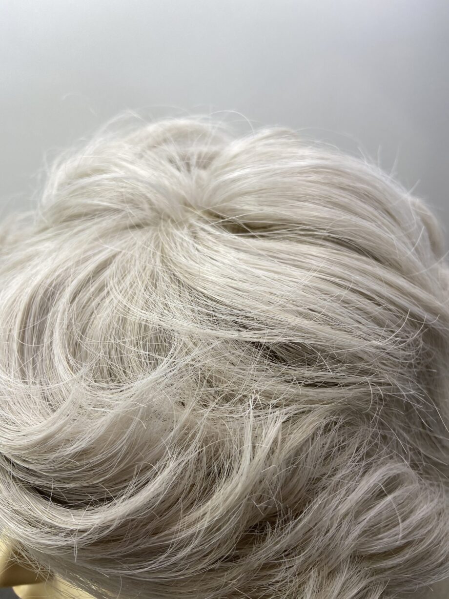 Silver long curly wig. Soft cap. Glc317