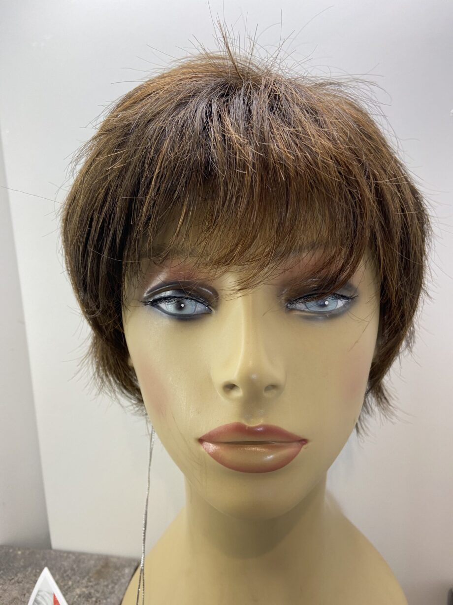 Dark brown short wig. Bbrss207